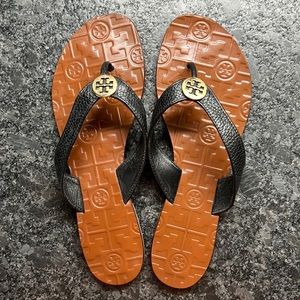 COPY - Tory Burch leather flip flops ☀️